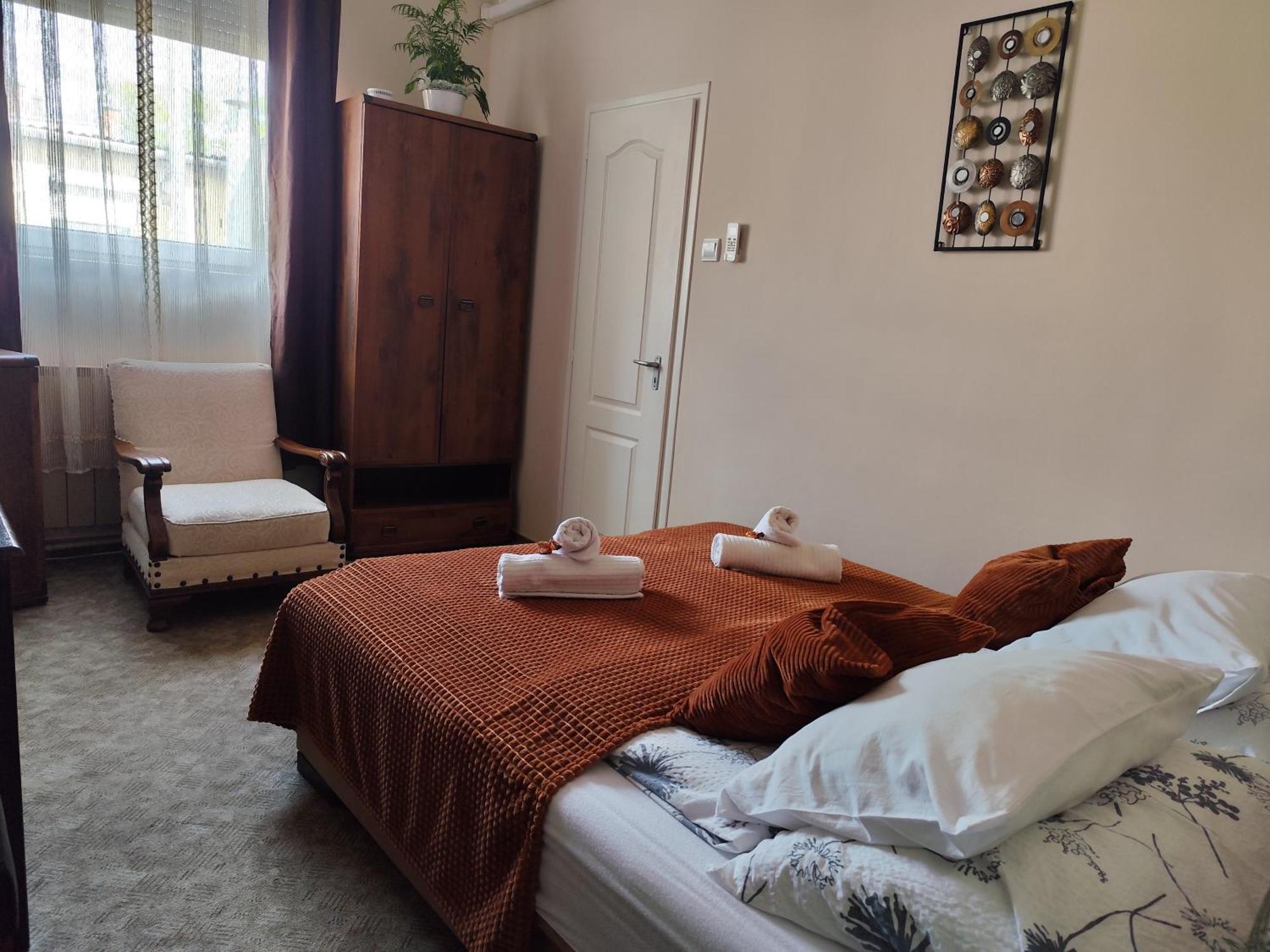 Bazilika Vendeghaz Hotel เอ็กเกอร์ ภายนอก รูปภาพ